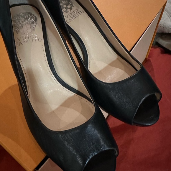 Vince Camuto peep toe black heels. Sixe 6 and Comfortable - Picture 3 of 6